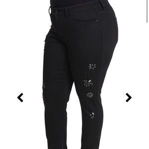 Seven7 women’s jeans